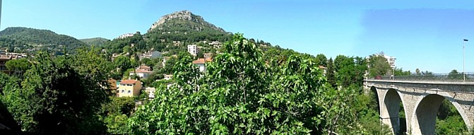 panorama vue de la terrasse et restaurant