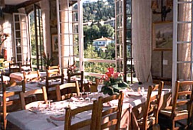 salle petits déjeuners sur les baous,